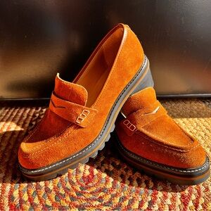 Bernardo Women's Brown Suede Lug Sole Platform Loafers - Rich Brown sz 8.5